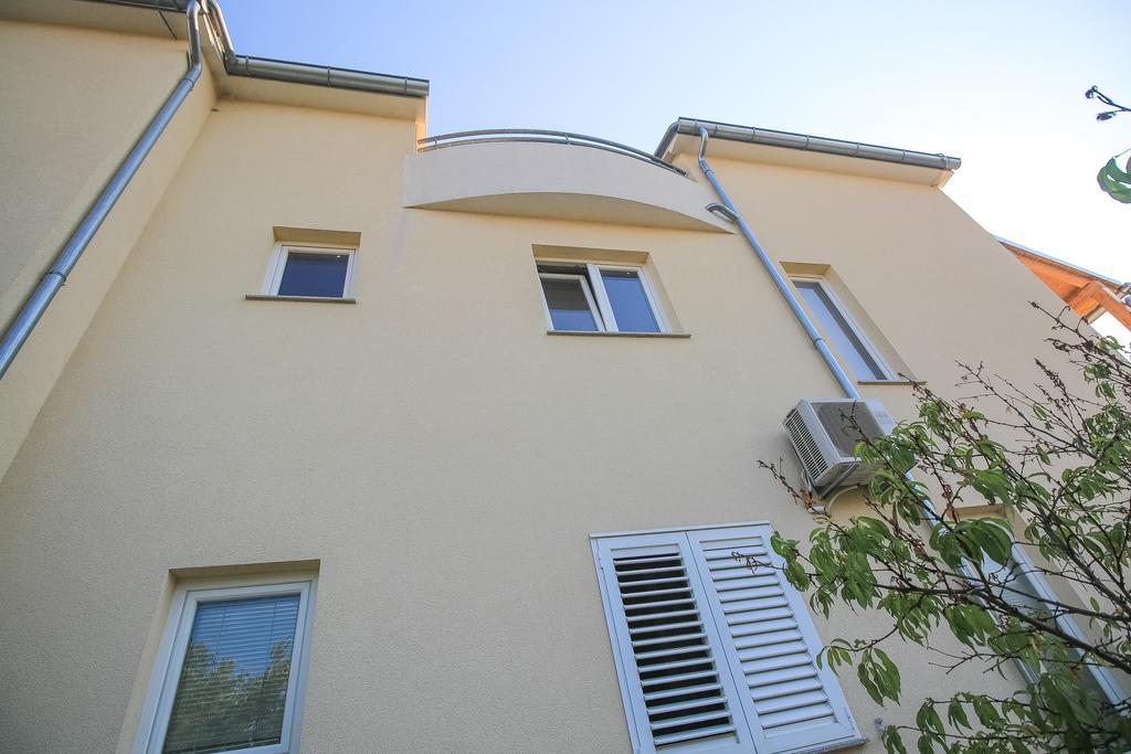 Apartment Ana Vodice Eksteriør billede